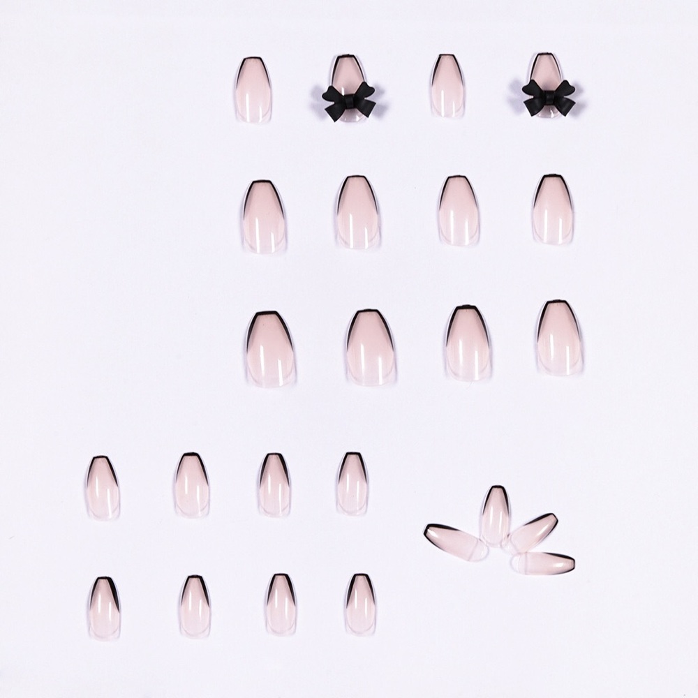 CLEAROUT🌹 Final sale💅 Press on nails 
24 pieces - Picture 2 of 3